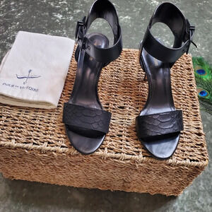 Pour La Victoire Quin Black Heels